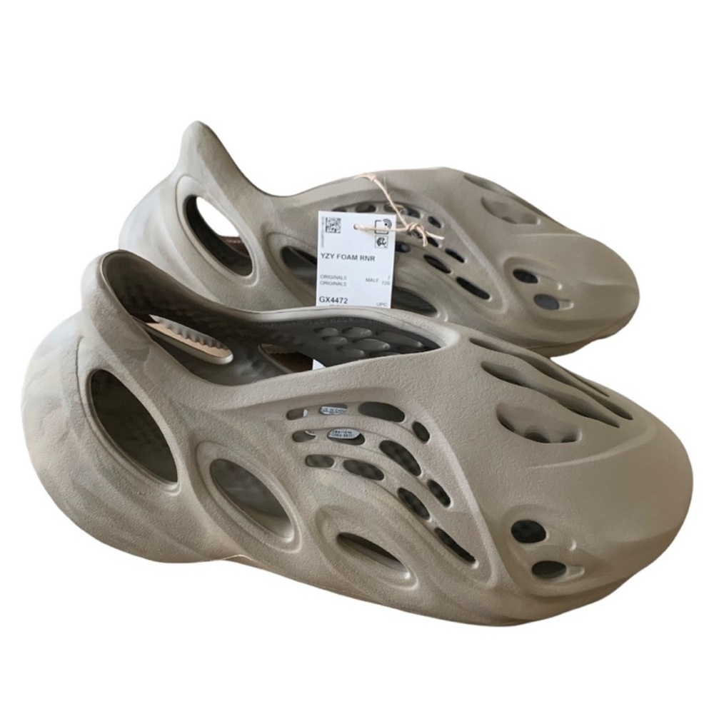 Yeezy Foam RNNR ~ Stone Sage